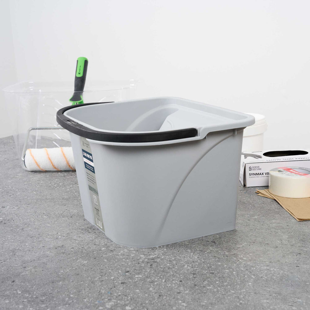 Handy Tek 3.5 gal Gray Plastic Paint Pail - 15 3/4" x 12 3/4" x 9" - 12 count box