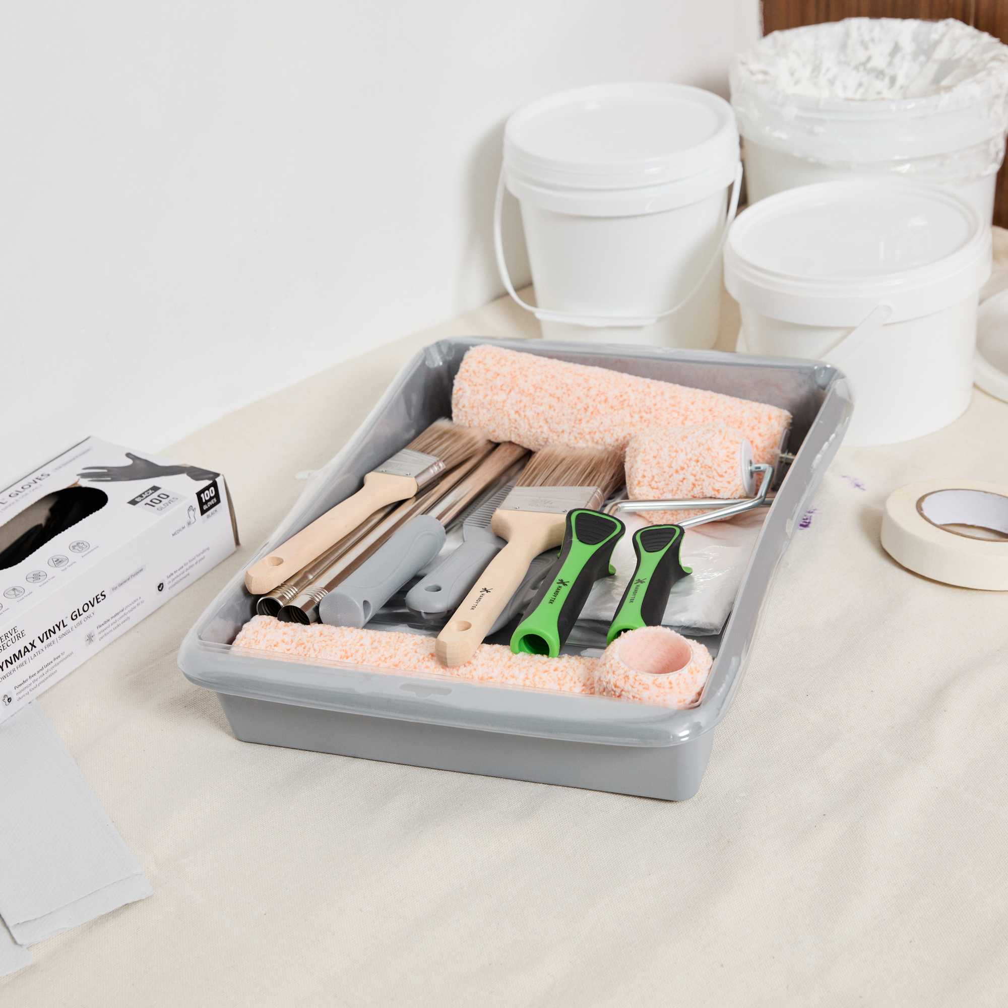 Handy Tek Paint Roller Kit - 18-Piece - 17 3/4" x 13" x 3 1/4" - 6 count box