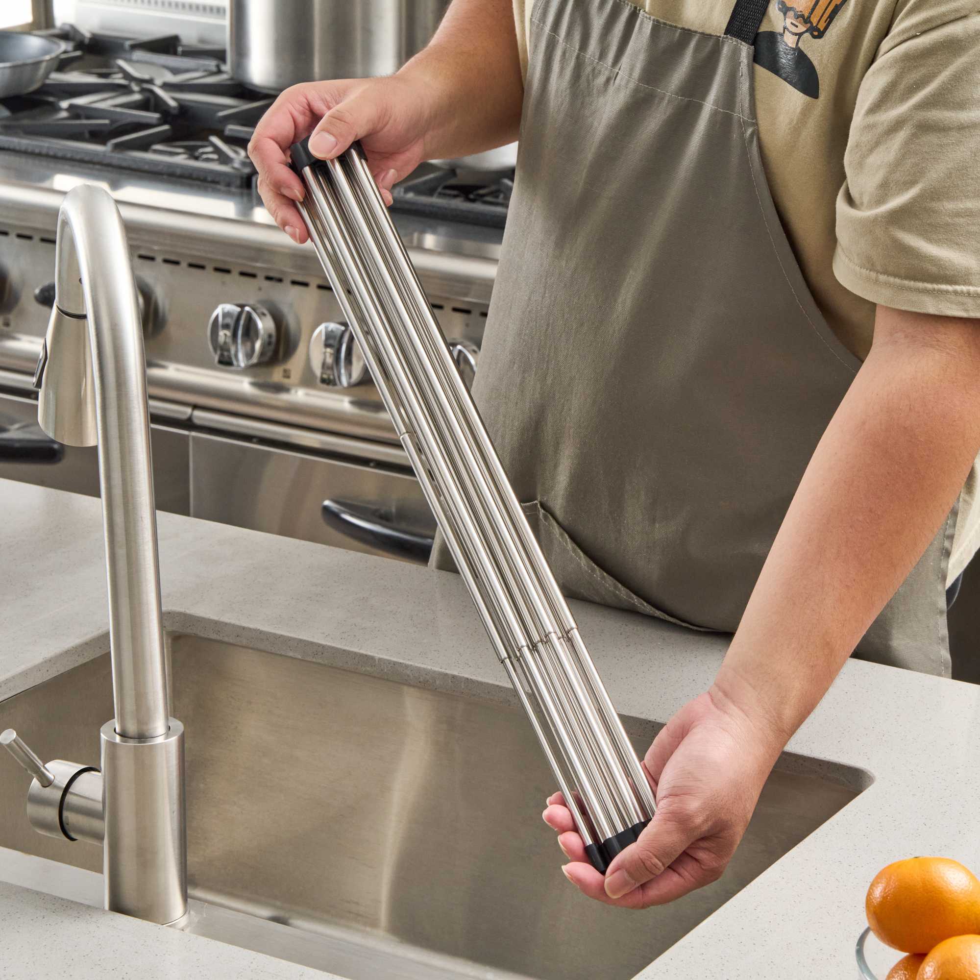 Clean Tek Professional Gray Stainless Steel Over-Sink Roll-Up Drying Rack - Extendable, Non-Slip - 15 3/4" x 9 1/2" - 1 count box