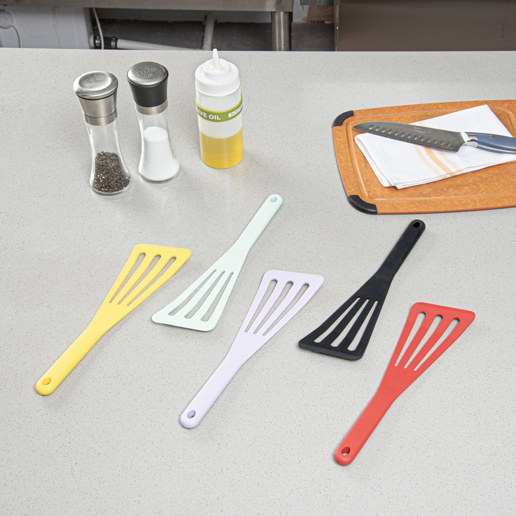 Met Lux Red Silicone High Temperature Slotted Turner / Spatula - 12 1/4" - 200 count box