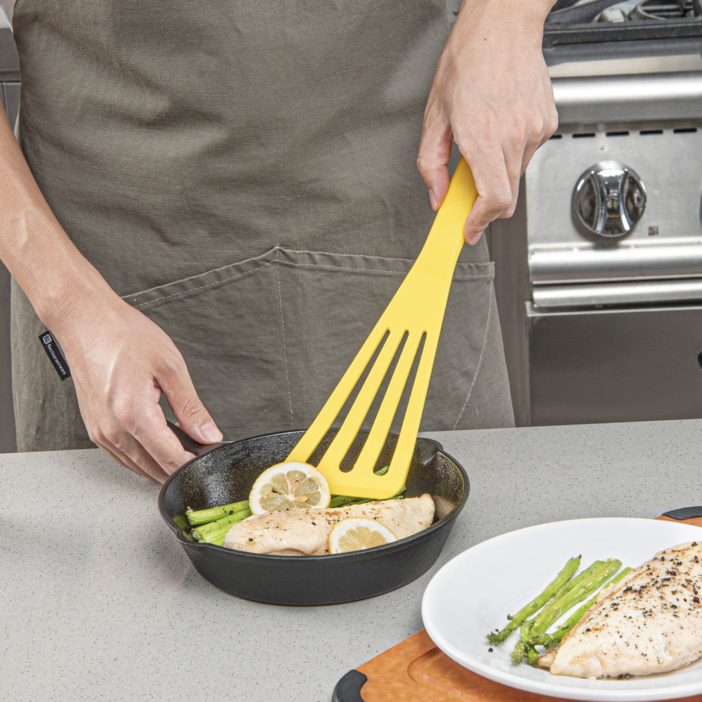 Met Lux Yellow Silicone High Temperature Slotted Turner / Spatula - 12 1/4" - 200 count box